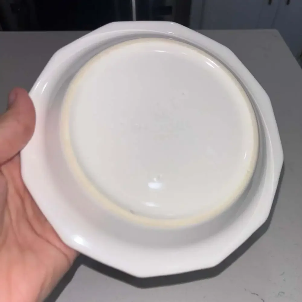 Vintage Pfaltzgraff Heritage White Ceramic Bread/Dessert Plates (8)